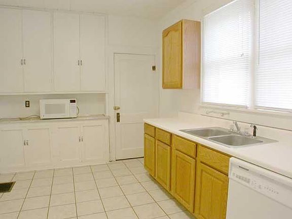 Large kitchen!