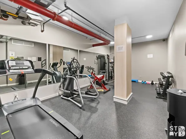 194 21st Street image 17 of 23