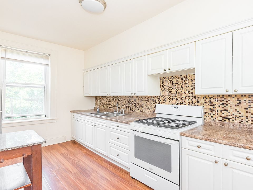 1st image of 28-40 35th St #3L