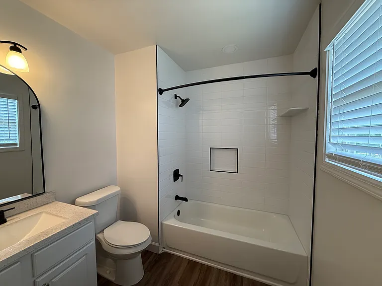 100 Yately Ct — Photo 7