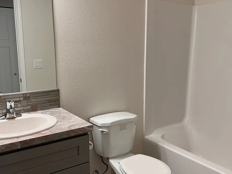 1410 N Mattson Dr — Photo 5