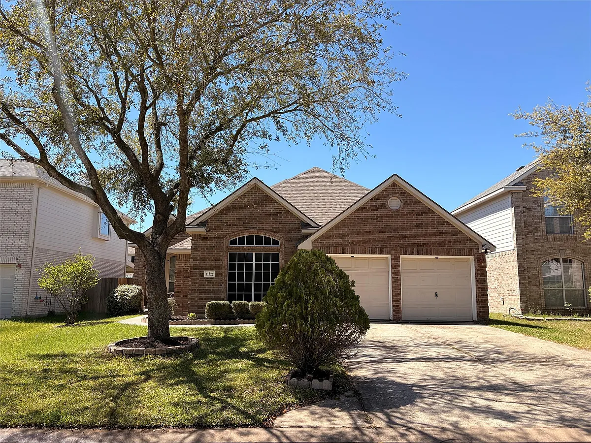 Photo 1 of 16 - 11127 Blue Feather Dr - Houston, TX Primary Photo - 11127 Blue Feather Dr