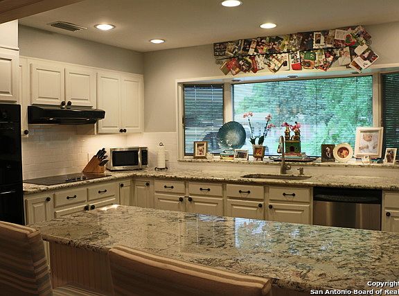 2nd image of 710 Robinhood Pl