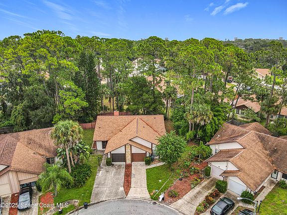 4th image of 1019 Fox Trace Ct
