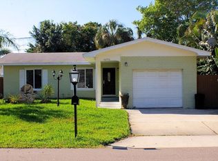 16216 2nd St E, Redington Beach, FL 33708