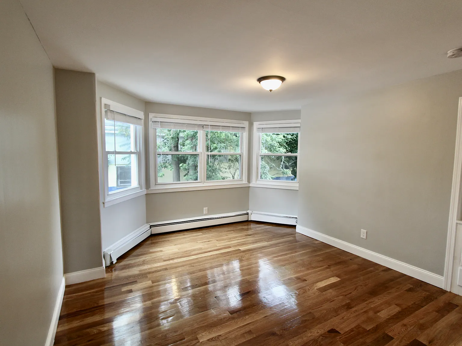 3 bed, $2,600 — Photo 2