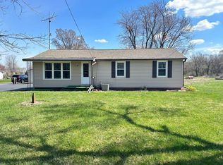 10254 Hoover Rd, Rock Falls, IL 61071