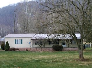 9389 Pocahontas Trl, White Sulphur Springs, WV 24986