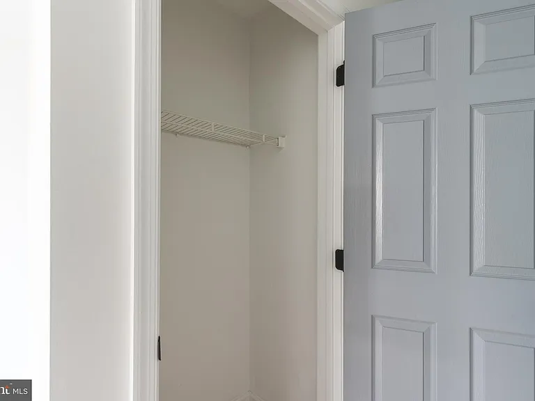 1330 N Hancock St — Photo 31