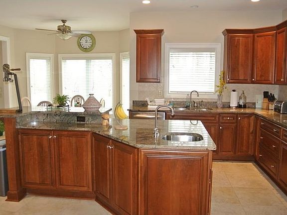 2nd image of 3130 Annandale Dr