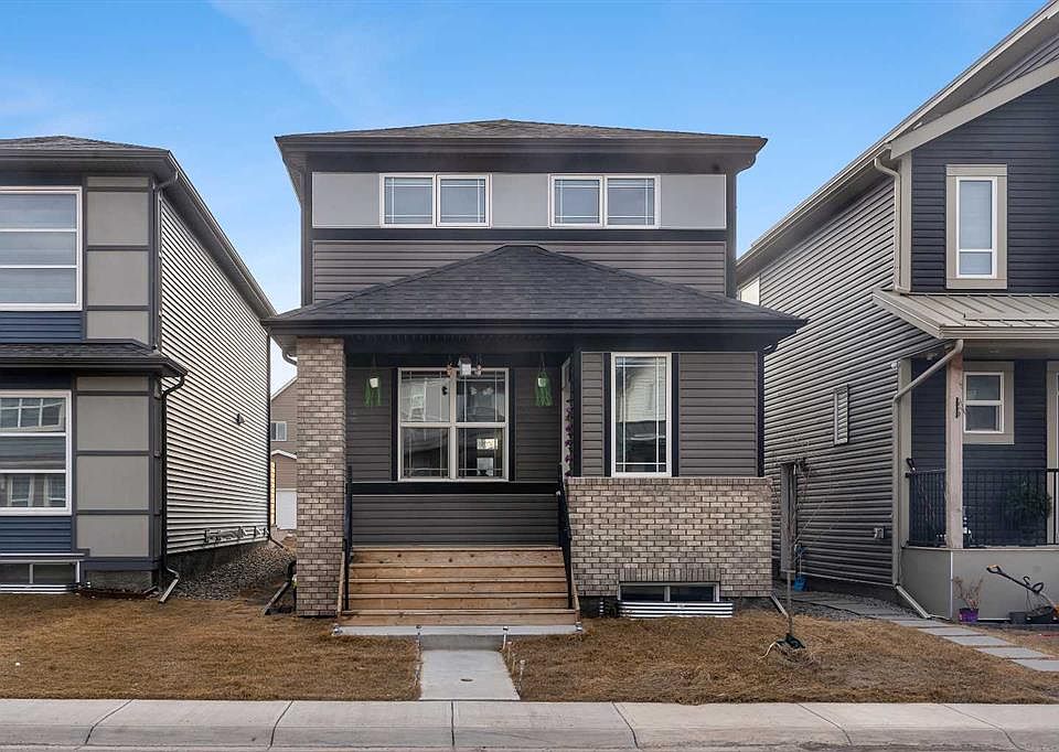 1st image of 521 N Chinook Winds Gdns SW