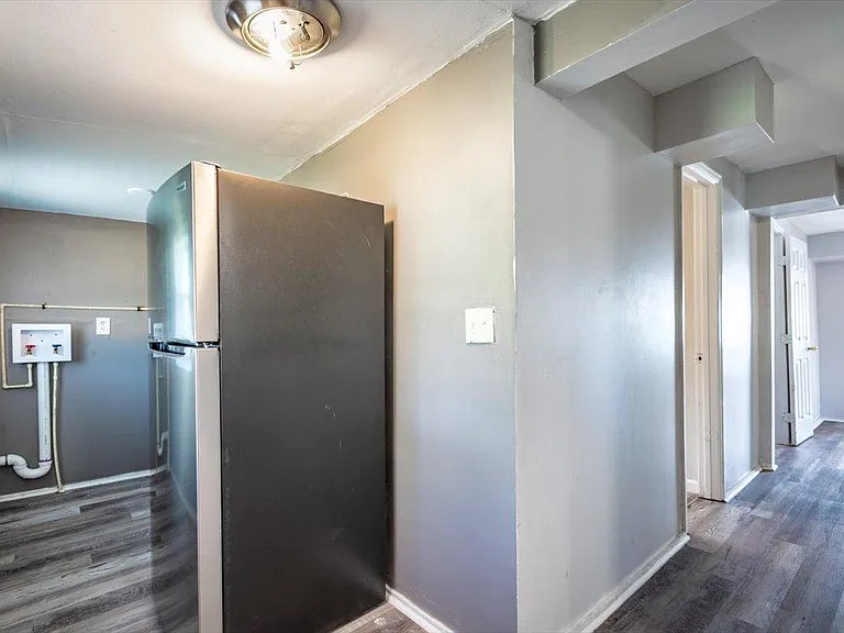 531 New Berlin Rd — Photo 8