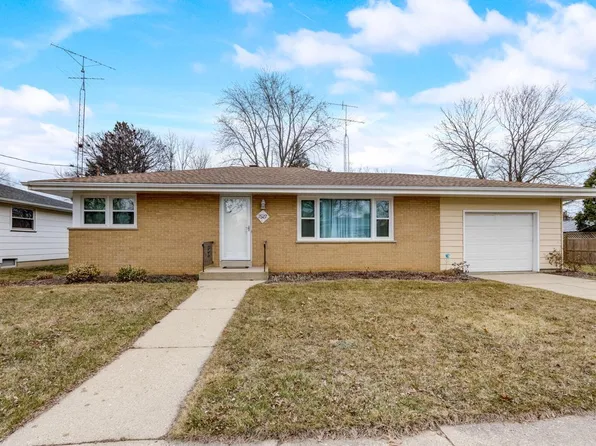 7527 18th AVENUE, Kenosha, WI 53143