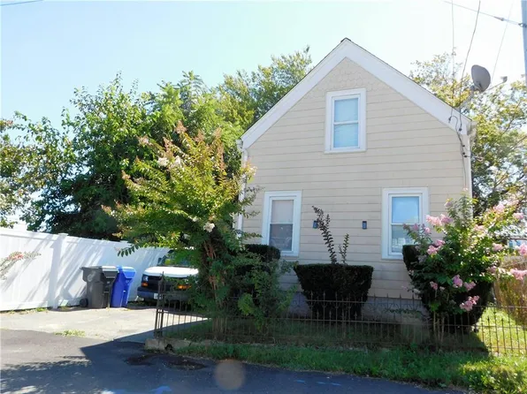 176 Archambault Ave, West Warwick, RI 02893