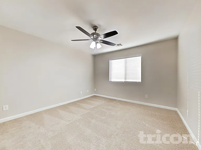 15204 N El Frio Ct — Photo 7