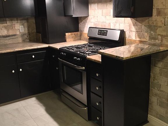 3rd image of 311 Mesa Dr APT 10