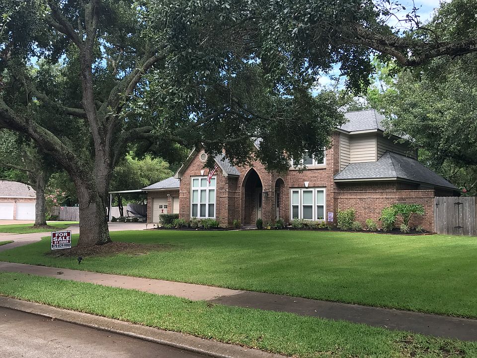 Beautiful 2 story home