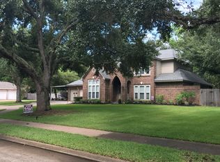 54 Dewberry Ct, Lake Jackson, TX 77566