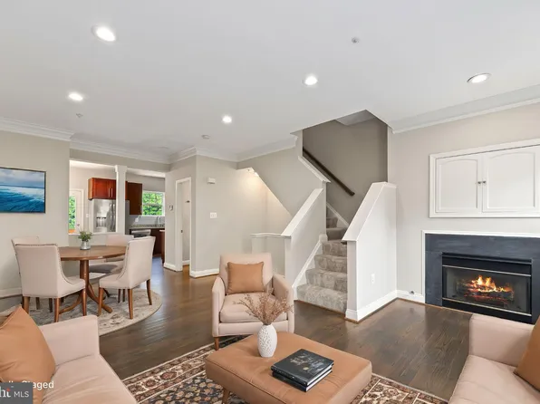 3839 Watkins Mill Dr, Alexandria, VA 22304