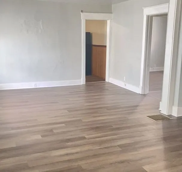 1609 W Memorial Dr — Photo 2