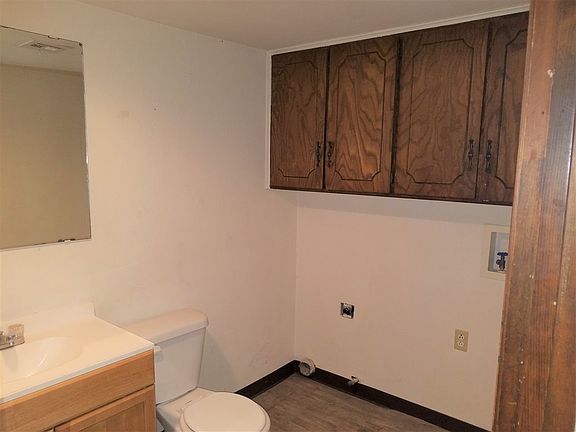 5th image of 2506-2508 E Cedar Ave