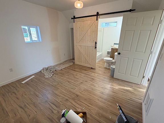 4th image of 400 S Chelan Ave #3