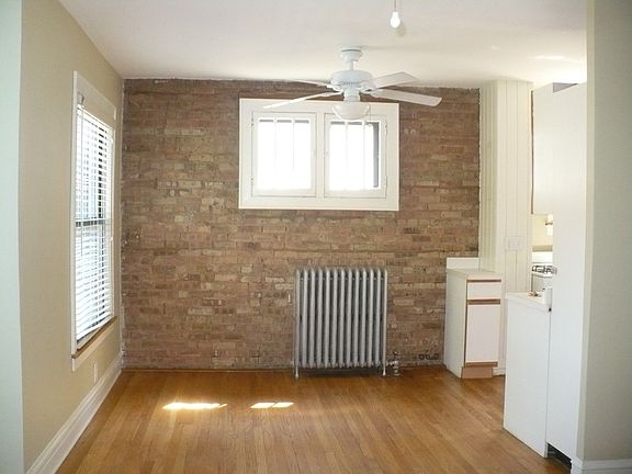 3rd image of 915-23 W George St #915-3A