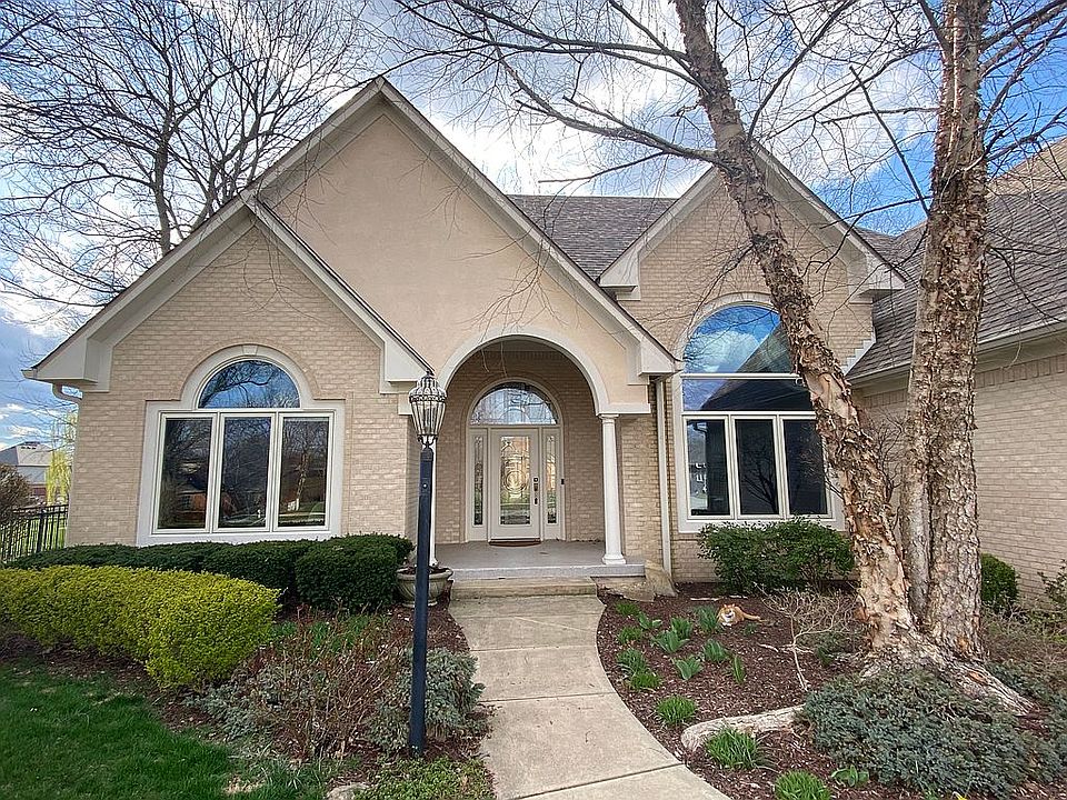 2nd image of 312 Walnut Woods Dr