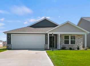 8120 Louna Dr, Fort Wayne, IN 46818