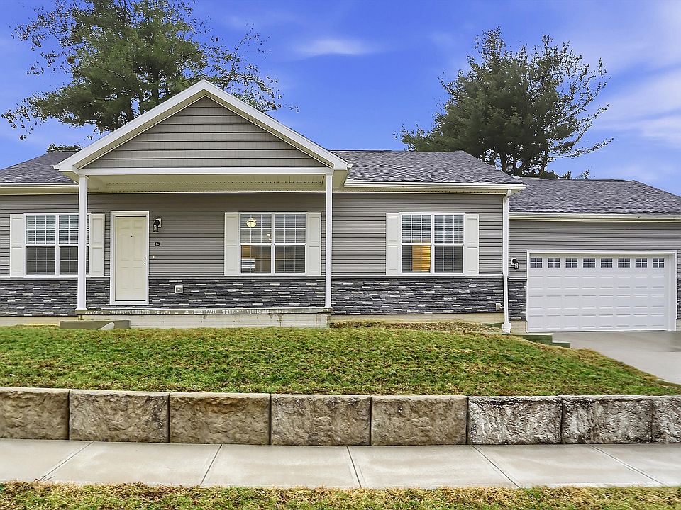 1st image of 10 Doe Creek Cir