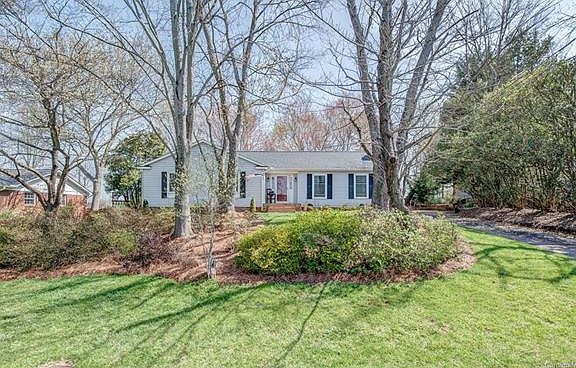 3rd image of 1277 Huntsmoor Dr