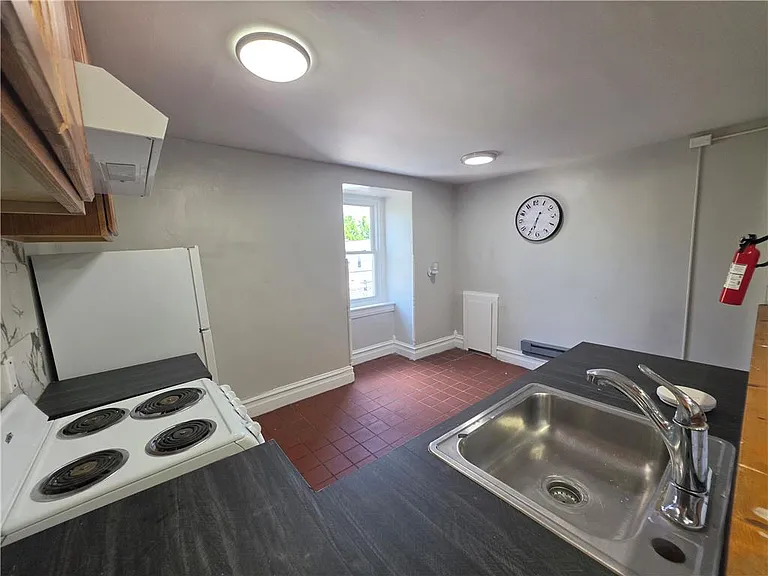 45 N 11th St #3 — Photo 7