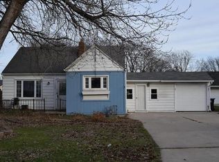 1133 Ansonia St, Oregon, OH 43616