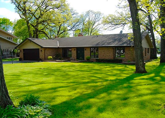 2nd image of 10 Elmwood Dr