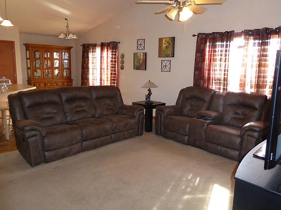 4th image of 1020 Metz Ct