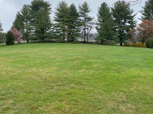 Doe Run Ln, Lancaster, PA 17603