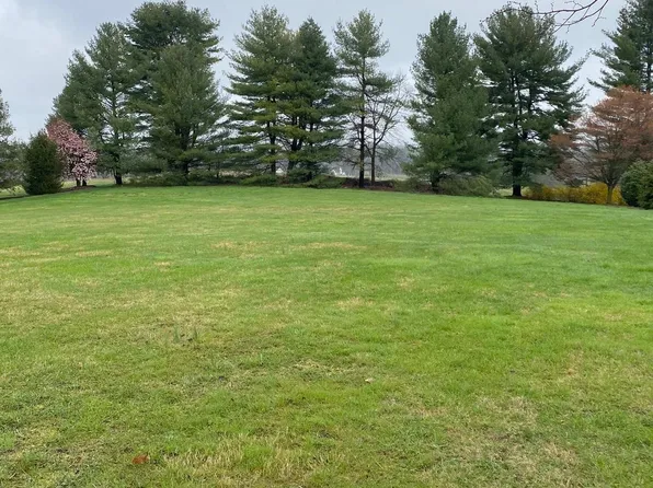 Doe Run Ln, Lancaster, PA 17603