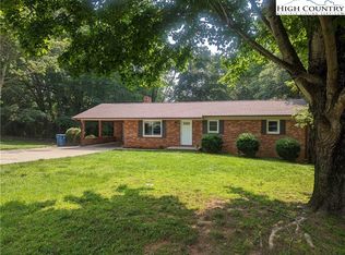 4515 Diamond St, Hudson, NC 28638