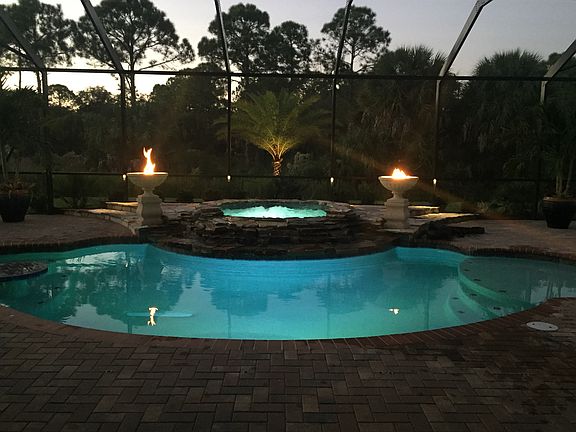 2nd image of 20941 Loggia Ct