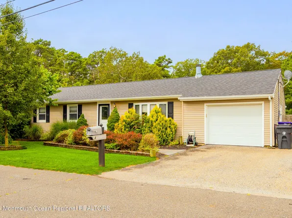 4 Pollys Drive, Toms River, NJ 08753