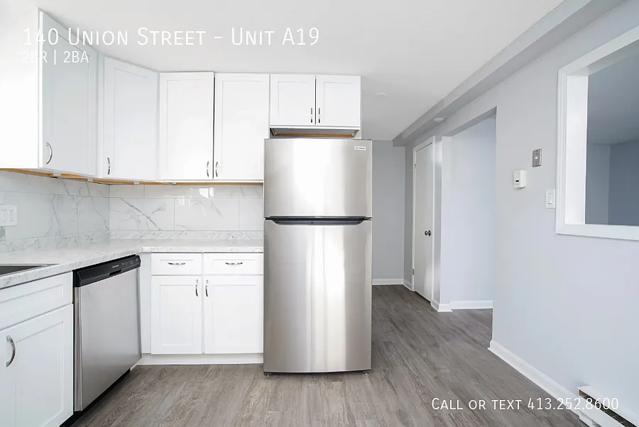 2 bed, 1.5 bath, 900 sqft, $1,995 — Photo 2