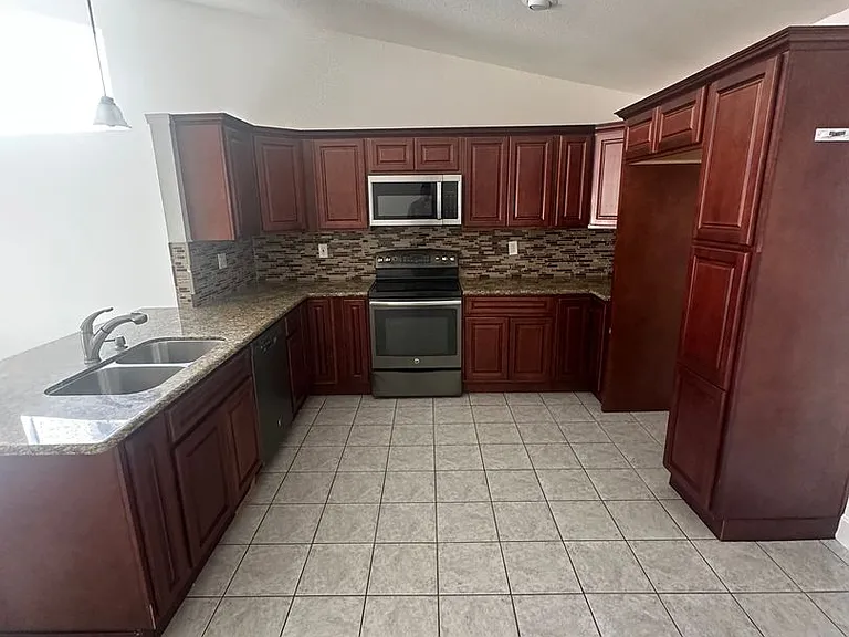 3524 Asheboro Ln — Photo 4