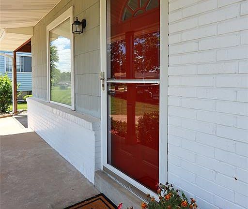 4th image of 2305 Chelsea Ct