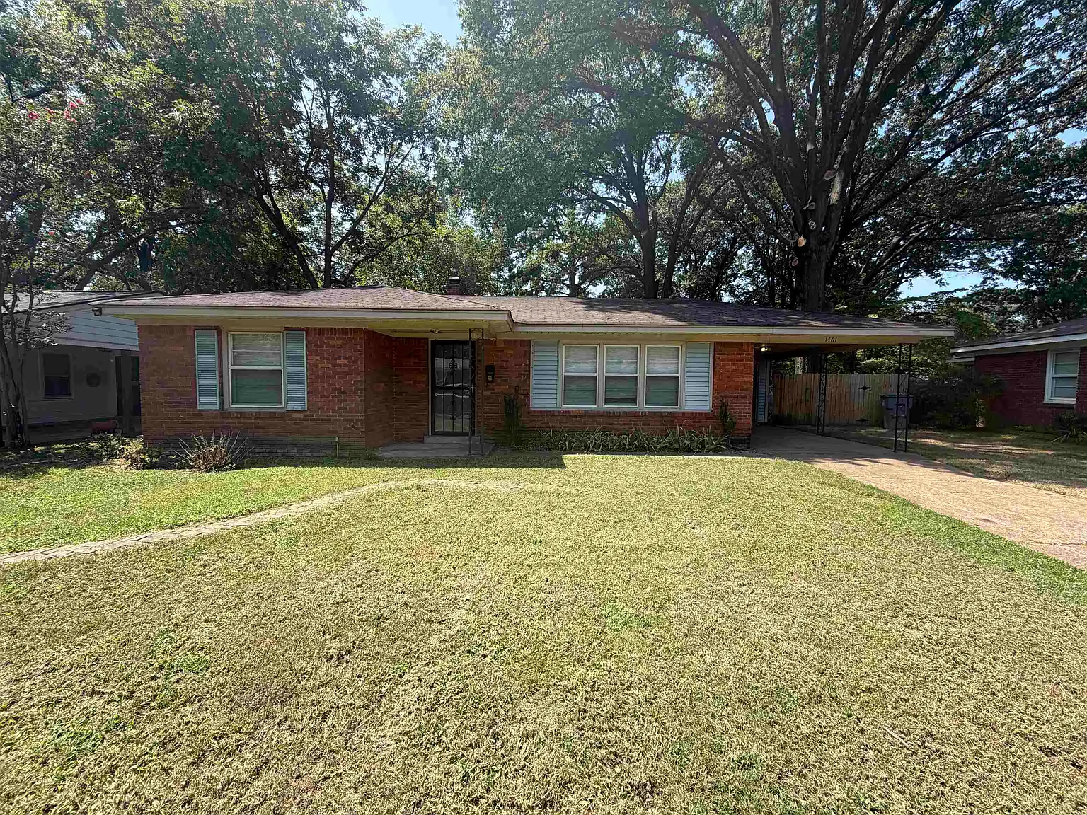 2 bed, 1.0 bath, 1019 sqft, $1,400 — Photo 1