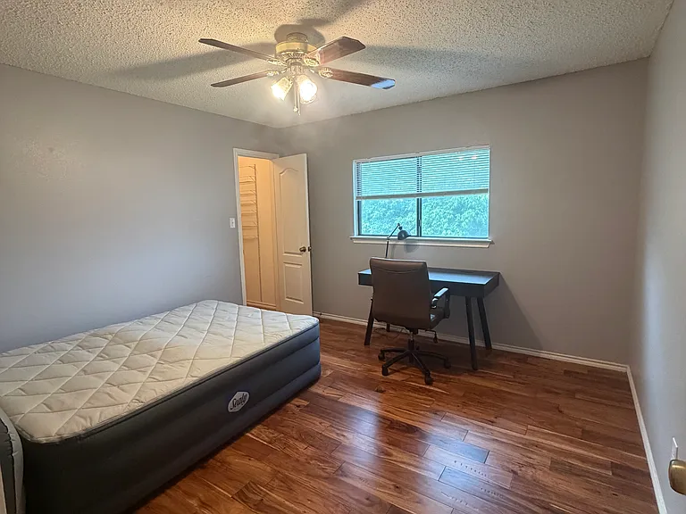 1208 Bradbury Ln — Photo 46