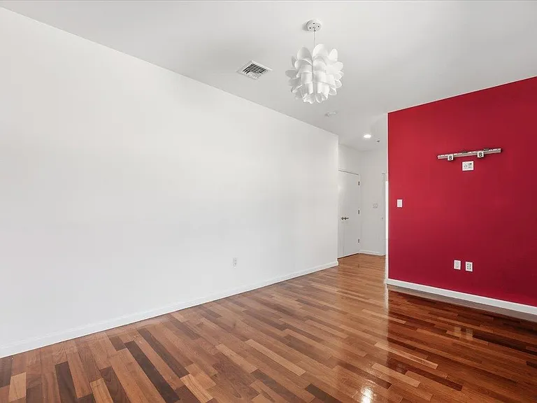 515 30th St #1C — Photo 8