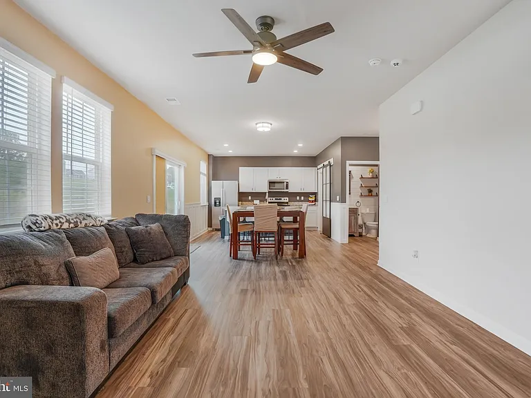 115 Bell Tower Ln — Photo 23