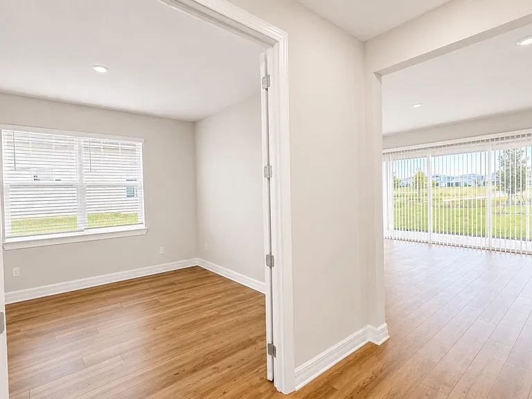 16628 Silver Brook Way — Photo 21