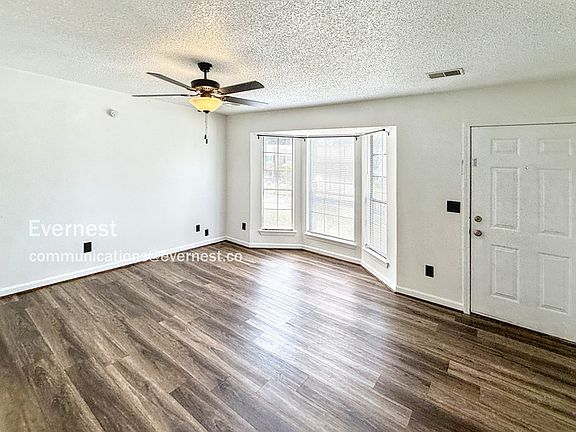 5th image of 2227 Cheshire Dr