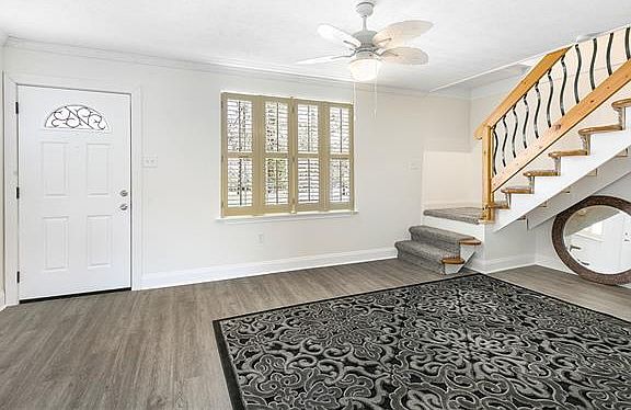 4th image of 402 Coffee St APT D
